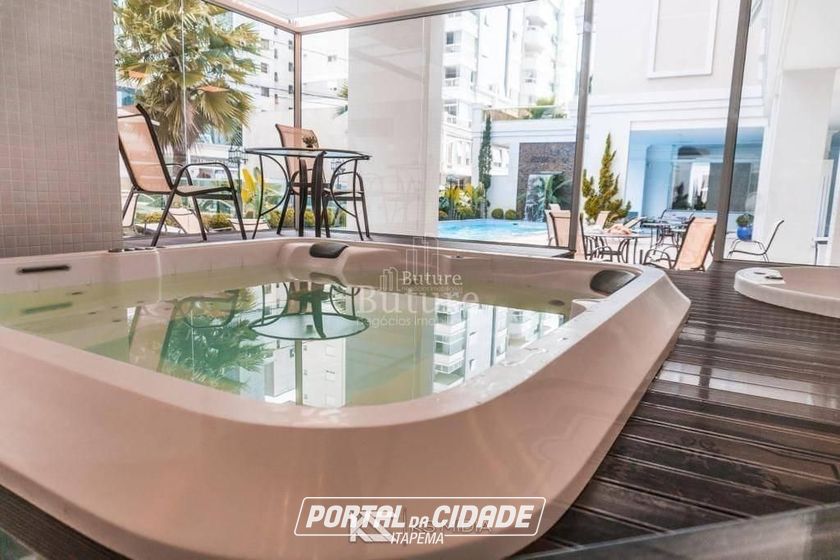 Apartamento &agrave; venda - 340m&sup2; - Meia Praia