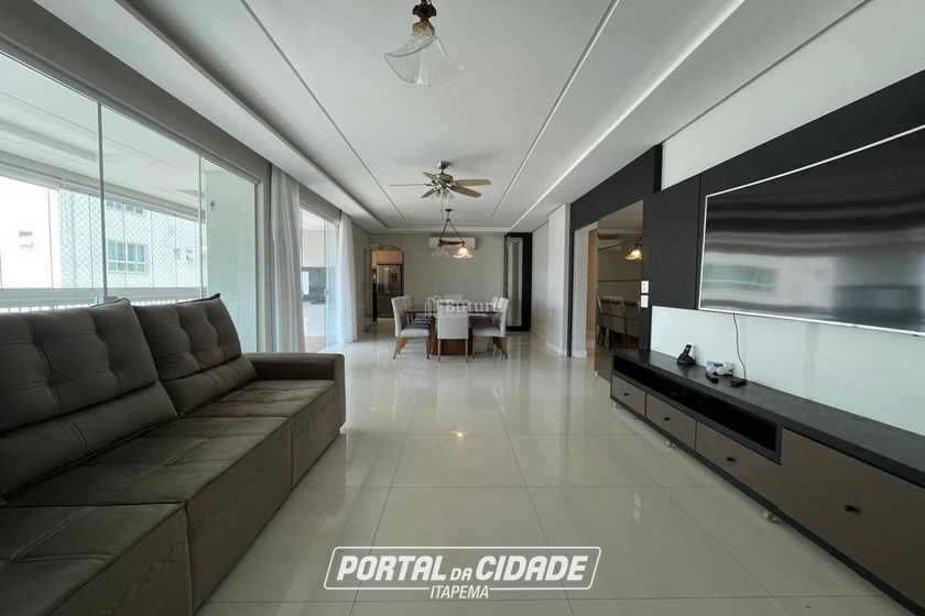 Apartamento &agrave; venda - 228m&sup2; - Meia Praia