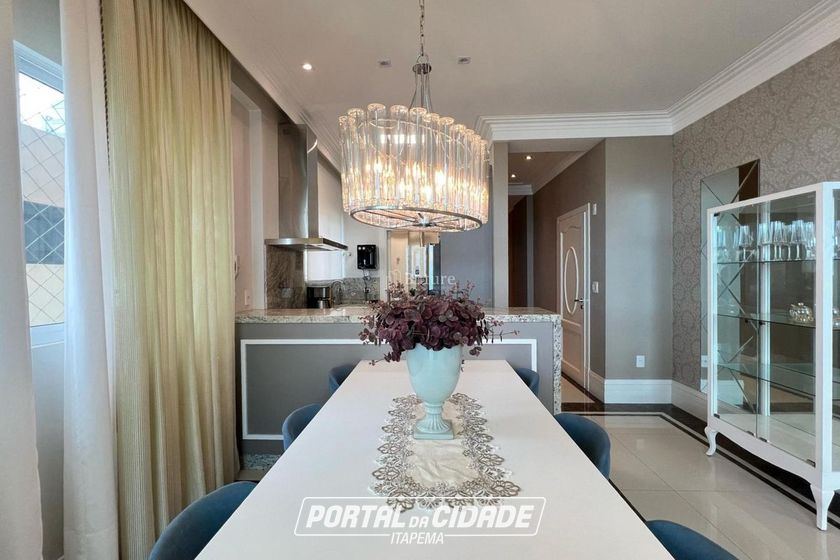 Apartamento &agrave; venda - 168m&sup2; - Meia Praia