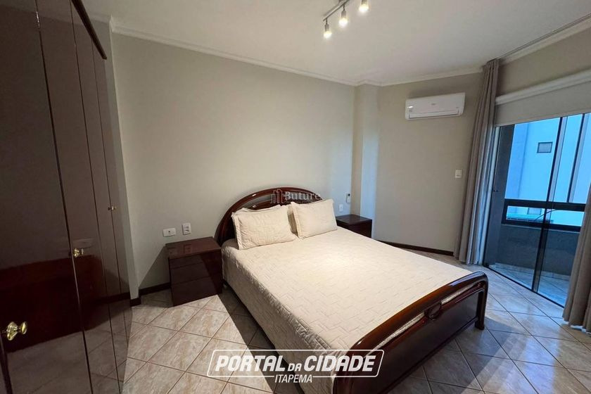 Apartamento &agrave; venda - 137m&sup2; - Meia Praia