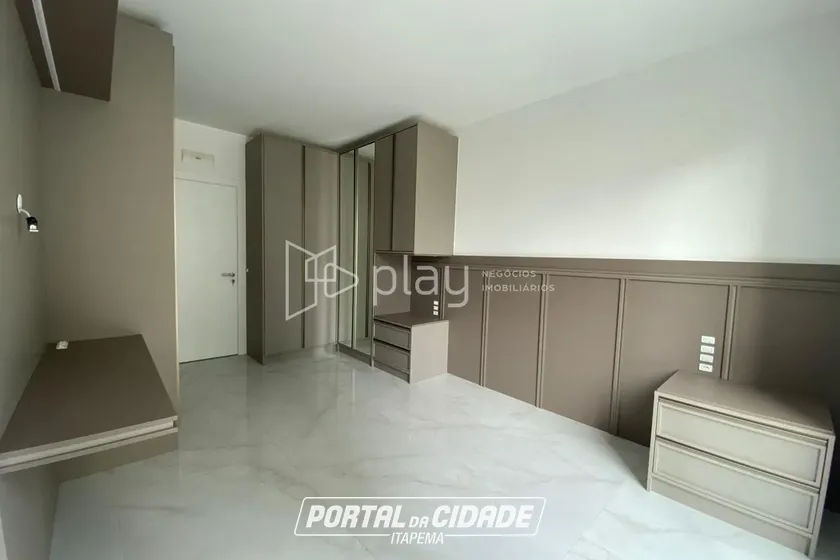 Apartamento &agrave; venda - 163m&sup2; - Meia Praia