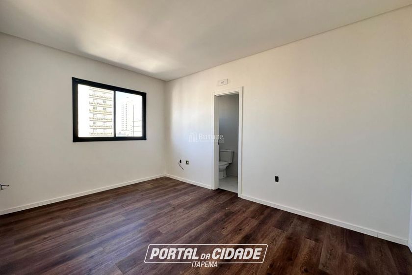 Apartamento &agrave; venda - 276m&sup2; - Meia Praia