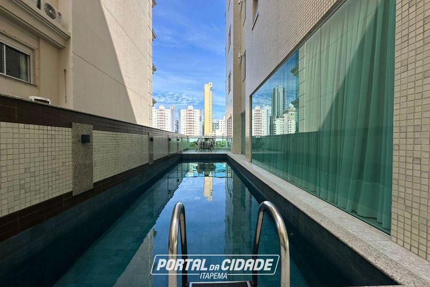 Apartamento &agrave; venda - 294m&sup2; - Meia Praia