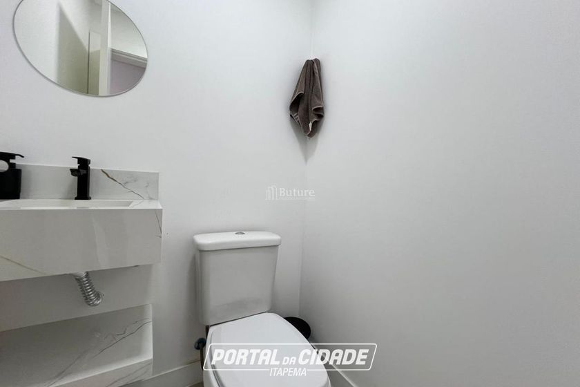 Apartamento &agrave; venda - 106m&sup2; - Meia Praia