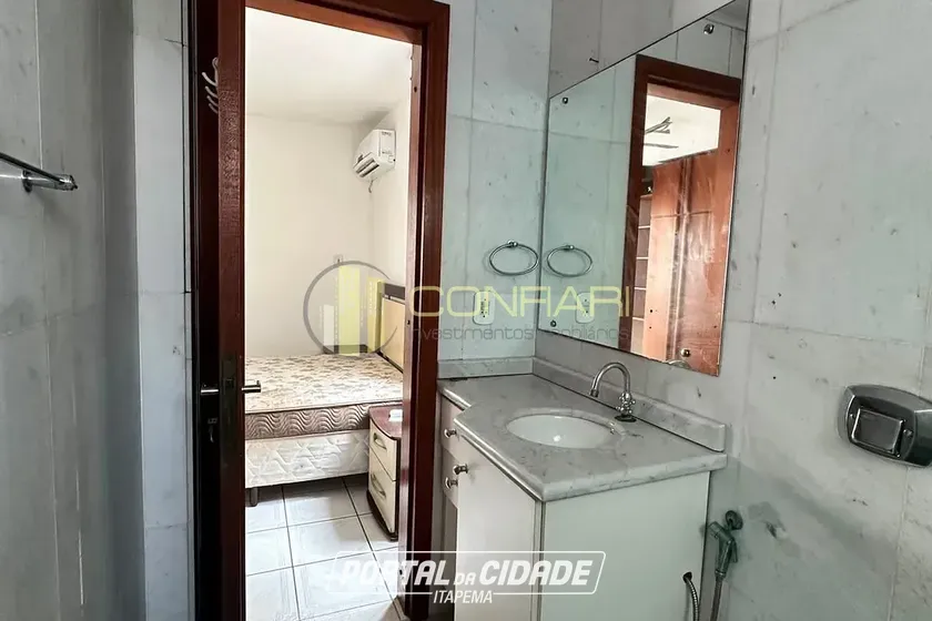 Apartamento para alugar - 70m&sup2; - Meia Praia