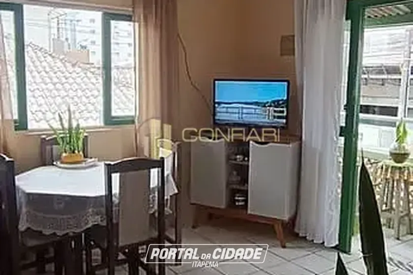 Casa &agrave; venda - 340m&sup2; - Meia Praia
