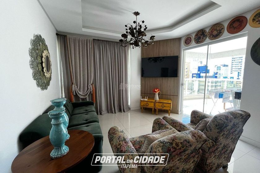 Apartamento &agrave; venda - 128m&sup2; - Meia Praia
