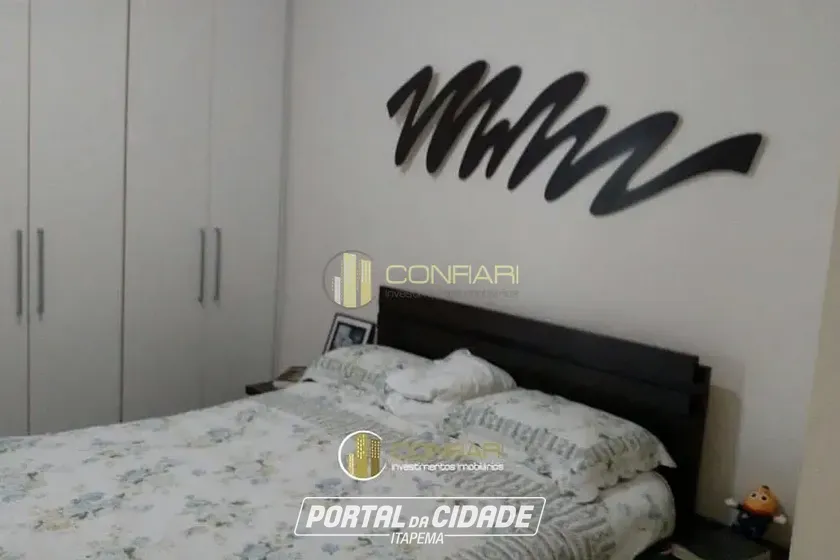 Apartamento &agrave; venda - 130m&sup2; - Meia Praia