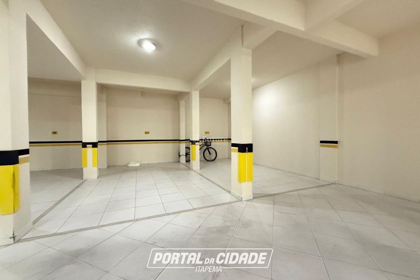 Apartamento &agrave; venda - 85m&sup2; - Meia Praia