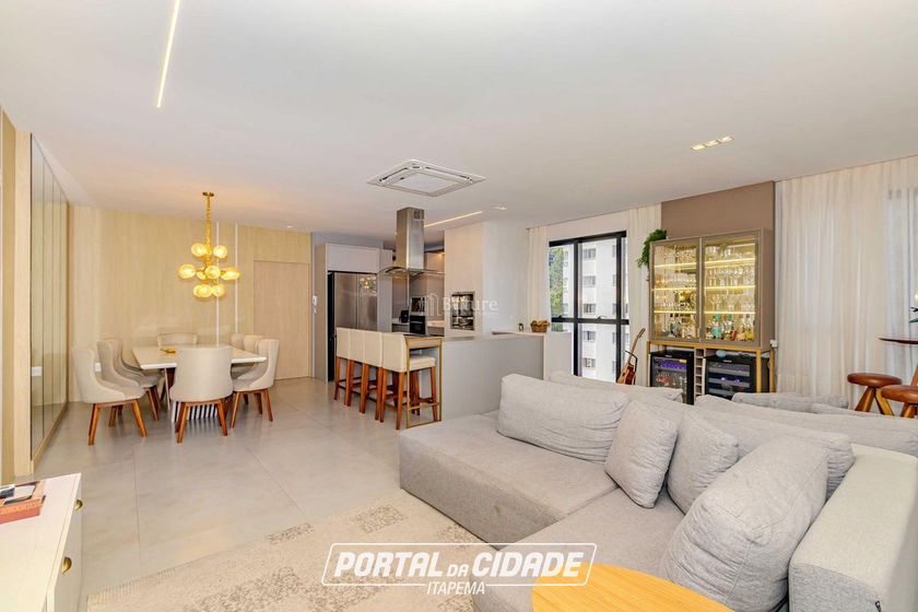 Apartamento &agrave; venda - 136m&sup2; - Pioneiros