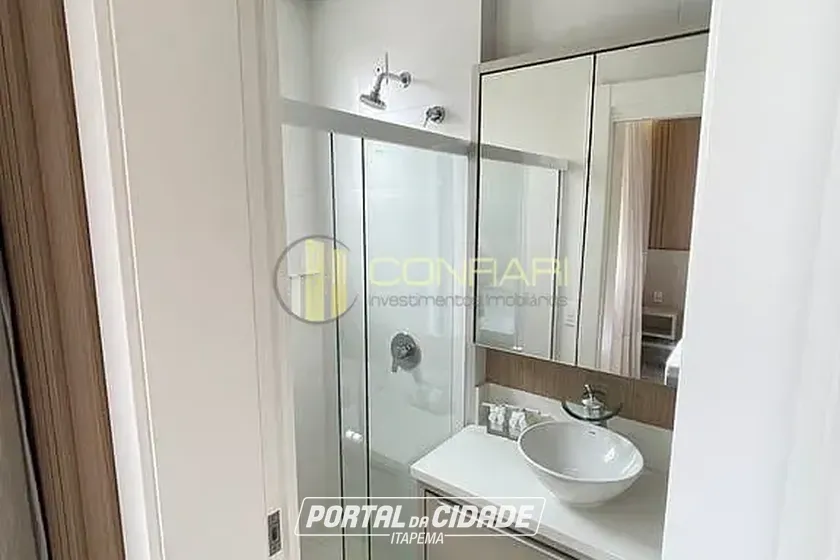 Apartamento para alugar - 163m&sup2; - Meia Praia