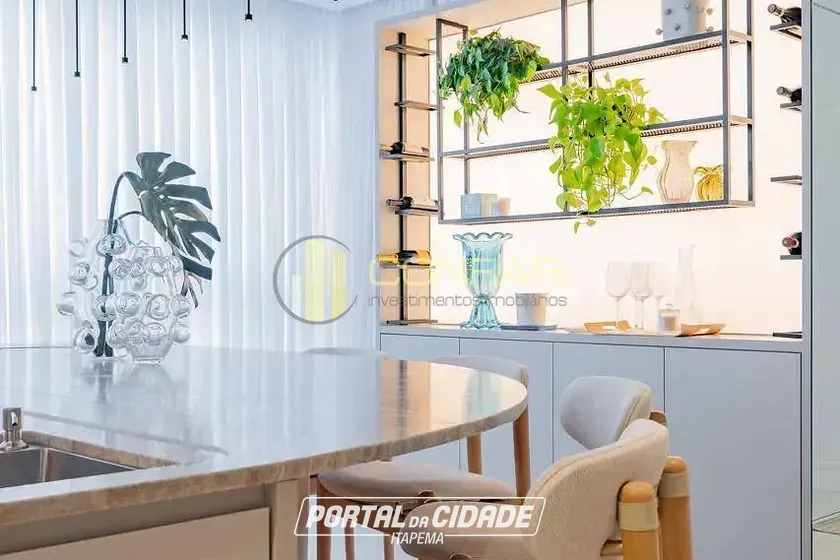 Apartamento &agrave; venda - 135m&sup2; - Meia Praia