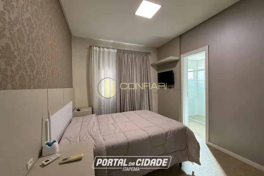 Apartamento &agrave; venda - 123m&sup2; - Meia Praia