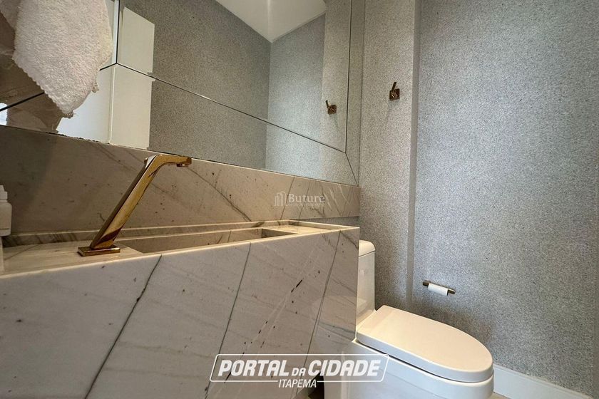 Apartamento &agrave; venda - 187m&sup2; - Meia Praia