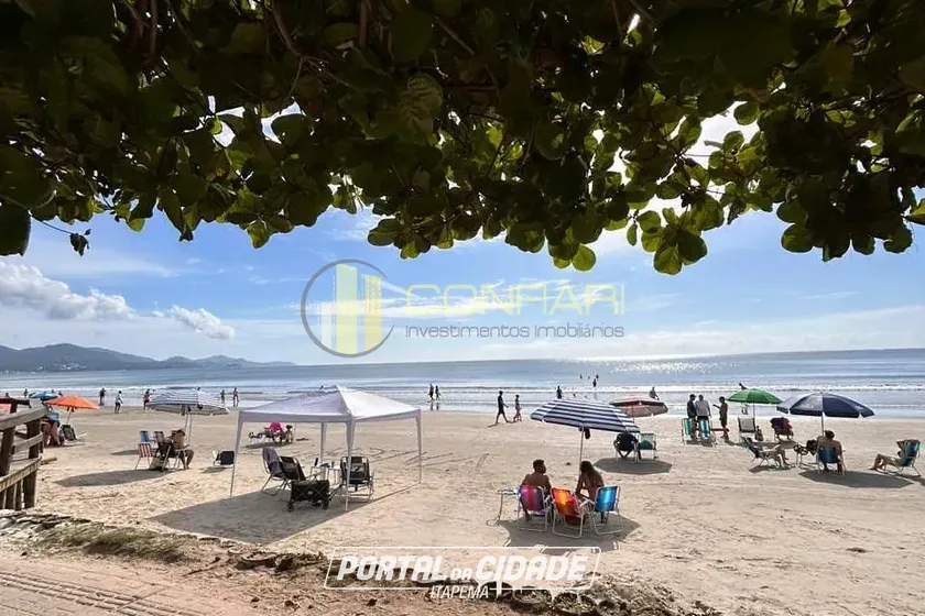 Apartamento &agrave; venda - 212m&sup2; - Meia praia