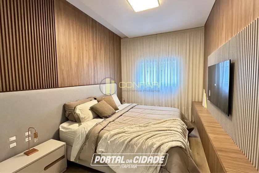 Apartamento &agrave; venda - 136m&sup2; - Meia Praia