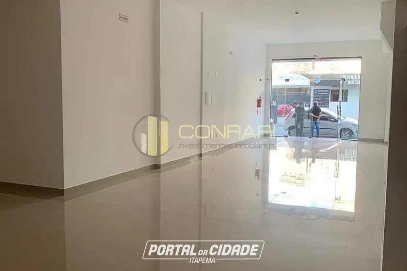 Sala Comercial para alugar - 140m&sup2; - Meia Praia