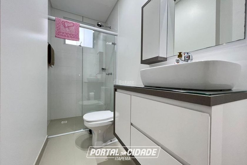 Apartamento &agrave; venda - 150m&sup2; - Meia Praia