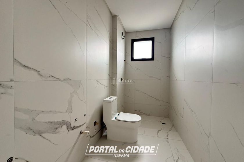 Apartamento &agrave; venda - 190m&sup2; - Meia Praia