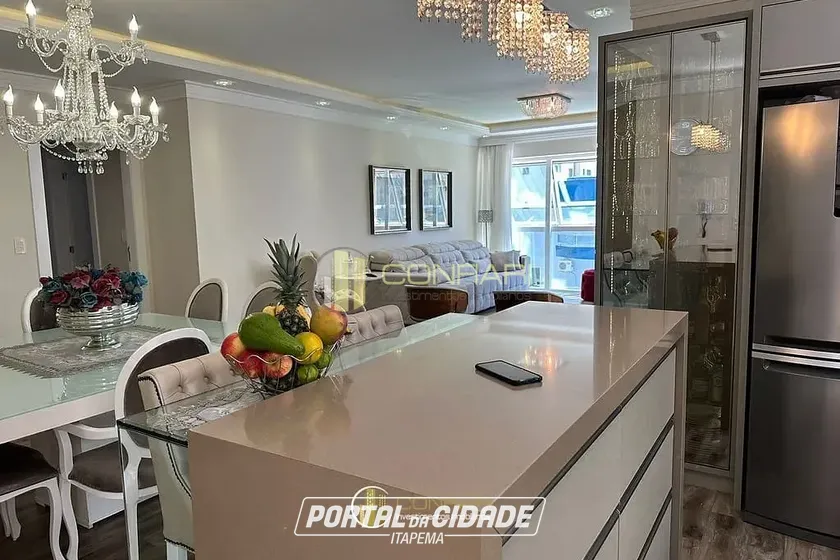 Apartamento &agrave; venda - 213m&sup2; - Meia Praia