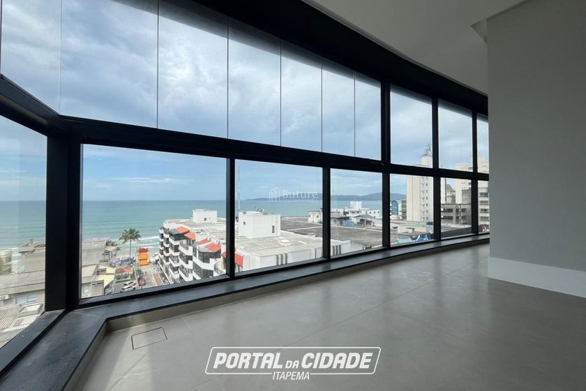 Apartamento &agrave; venda - 200m&sup2; - Meia Praia