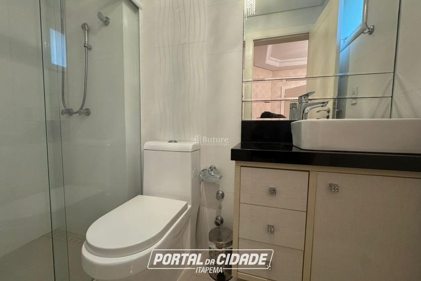 Apartamento &agrave; venda - 171m&sup2; - Meia Praia