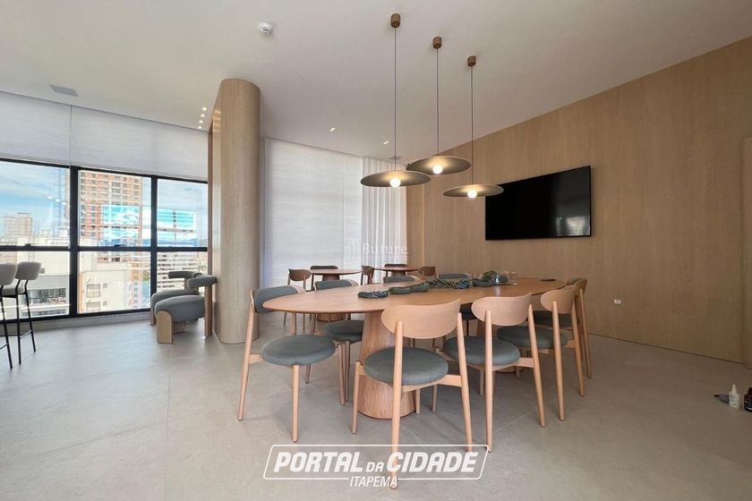 Apartamento &agrave; venda - 130m&sup2; - Meia Praia