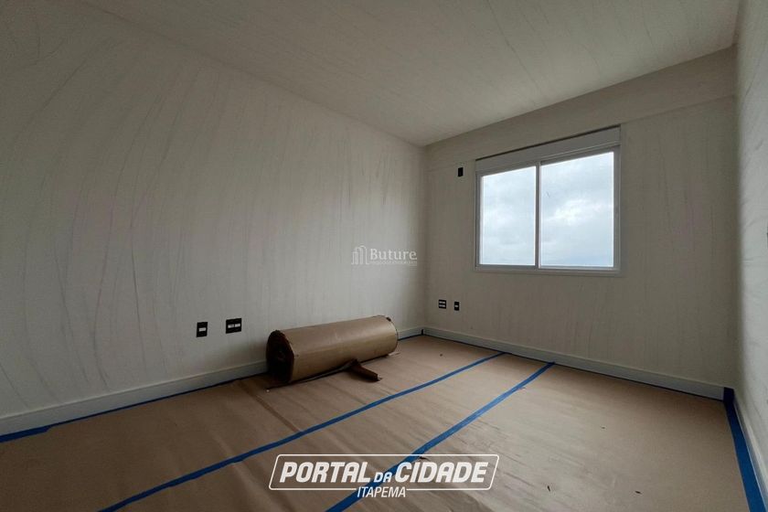 Apartamento &agrave; venda - 180m&sup2; - Meia Praia