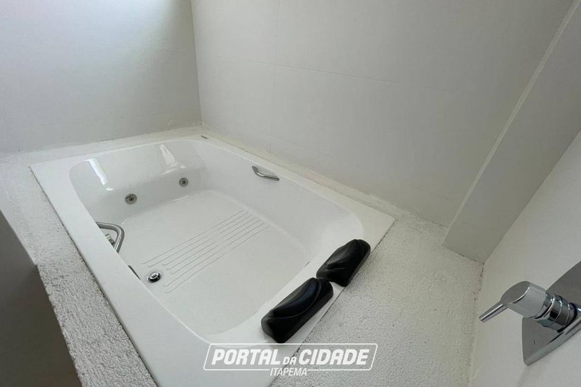 Apartamento &agrave; venda - Meia Praia