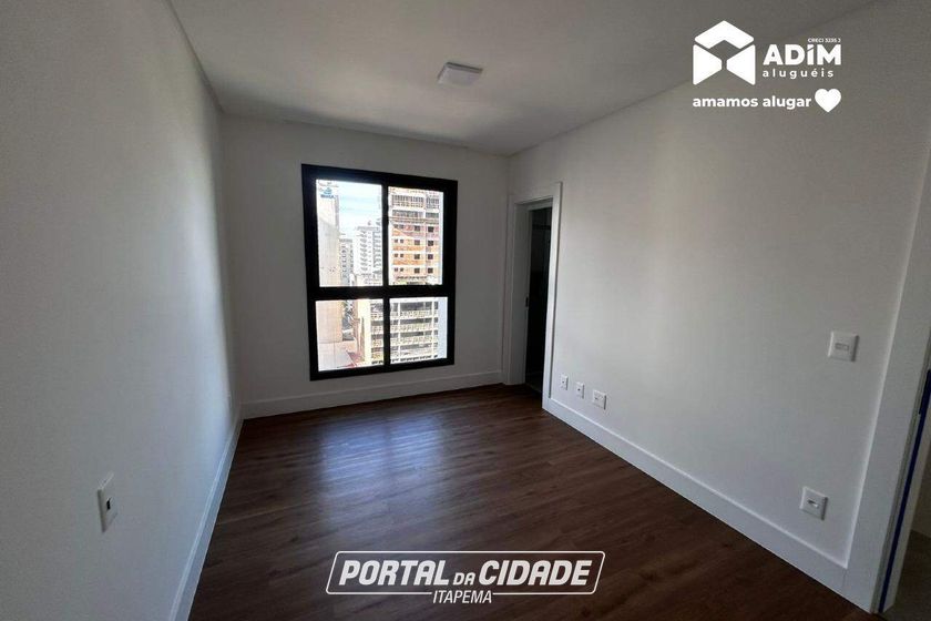 Apartamento para alugar - 125m&sup2; - Meia Praia