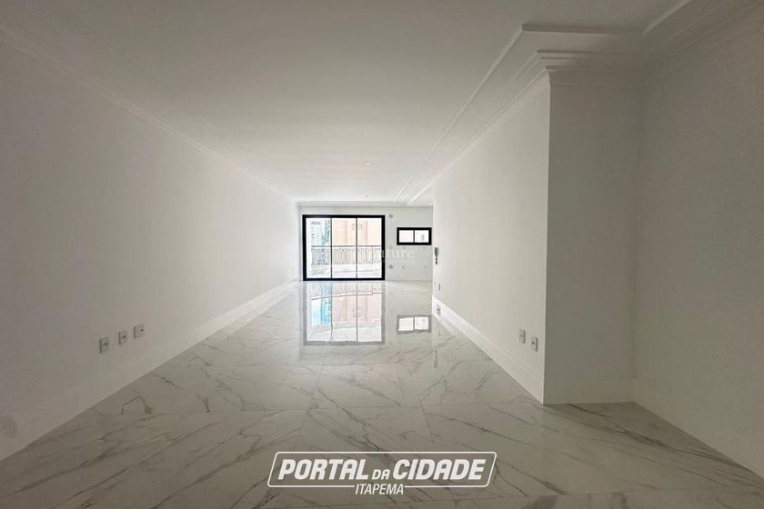 Apartamento &agrave; venda - 185m&sup2; - Meia Praia