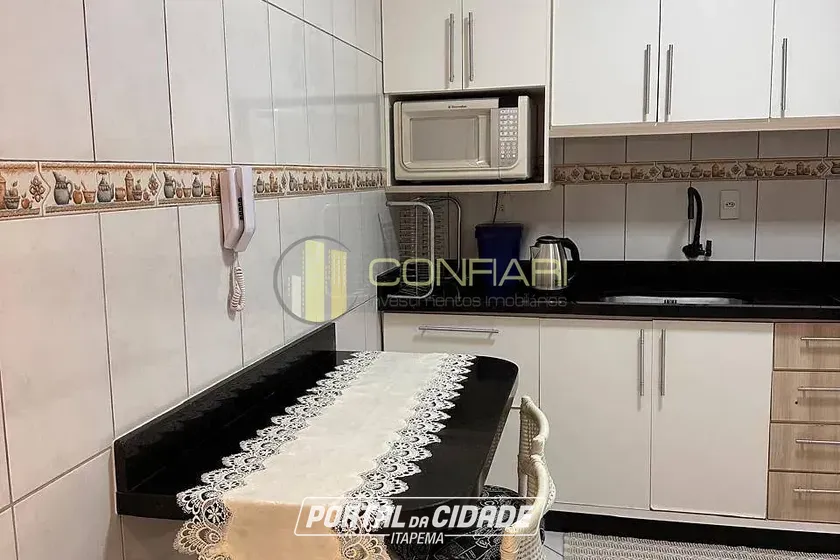 Apartamento para alugar - 98m&sup2; - meia praia