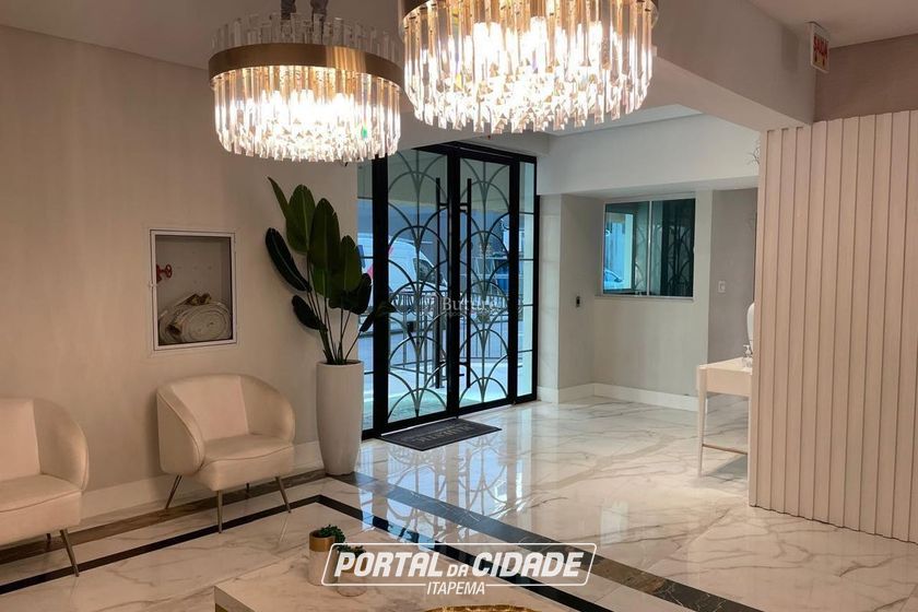 Apartamento &agrave; venda - 166m&sup2; - Meia Praia