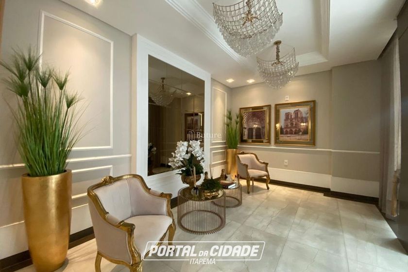 Apartamento &agrave; venda - 107m&sup2; - Meia Praia