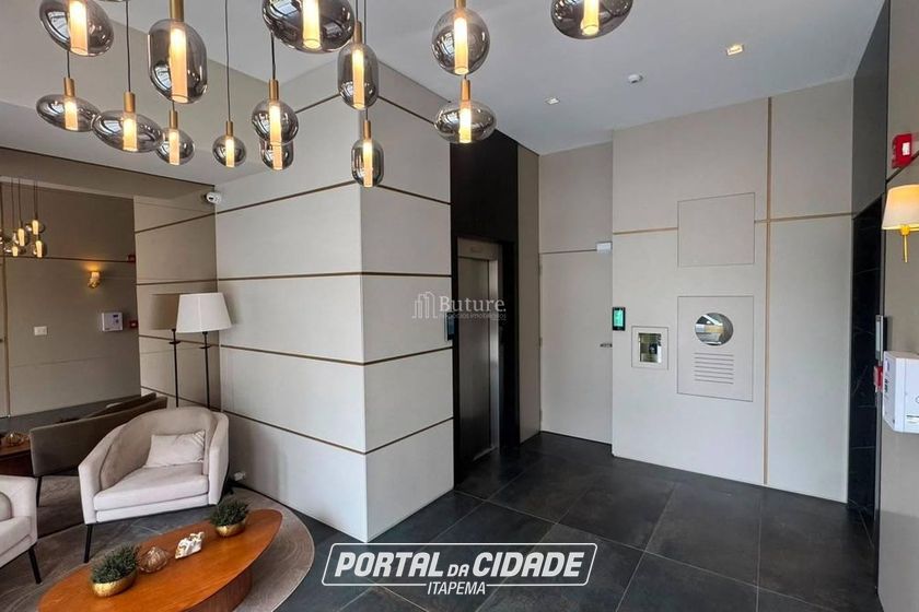 Apartamento &agrave; venda - 110m&sup2; - Meia Praia