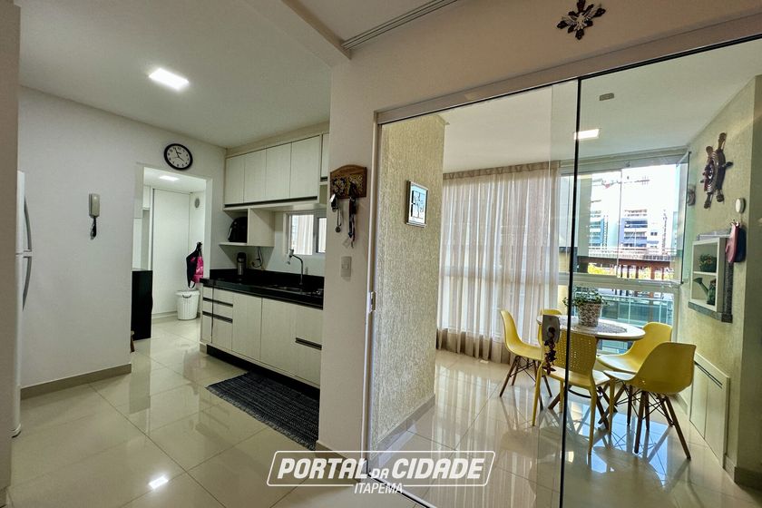 Apartamento &agrave; venda - 122m&sup2; - Meia Praia