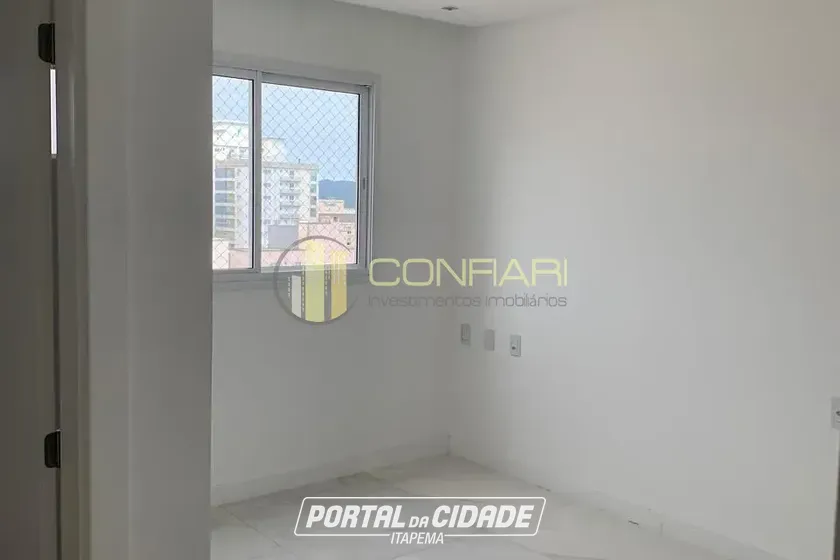 Apartamento para alugar - 182m&sup2; - Meia Praia