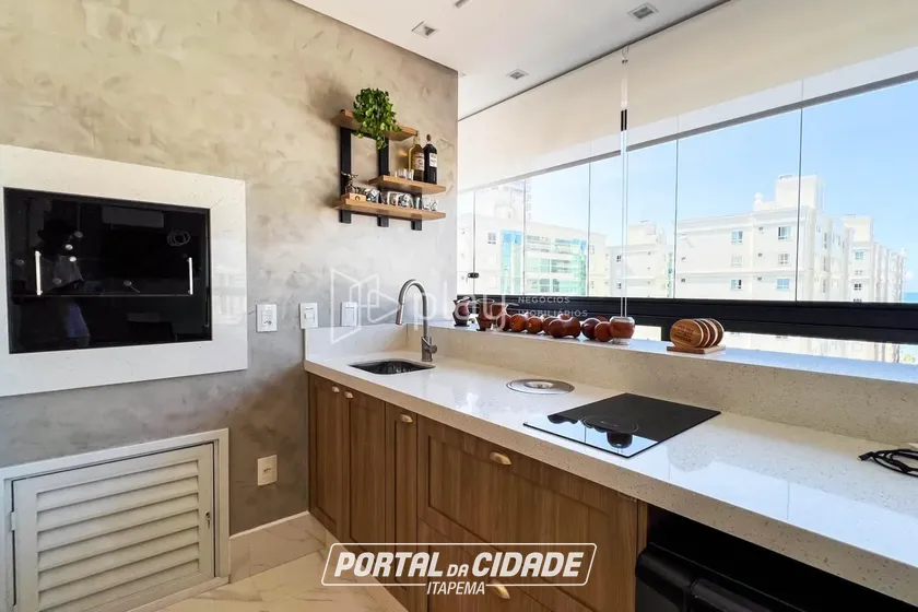 Apartamento &agrave; venda - 180m&sup2; - Meia Praia