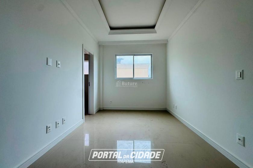 Apartamento &agrave; venda - 166m&sup2; - Meia Praia