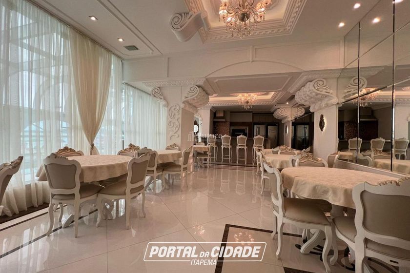 Apartamento &agrave; venda - 168m&sup2; - Meia Praia