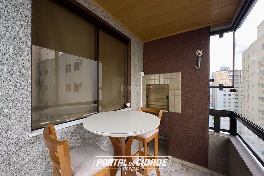 Apartamento &agrave; venda - 115m&sup2; - Meia Praia