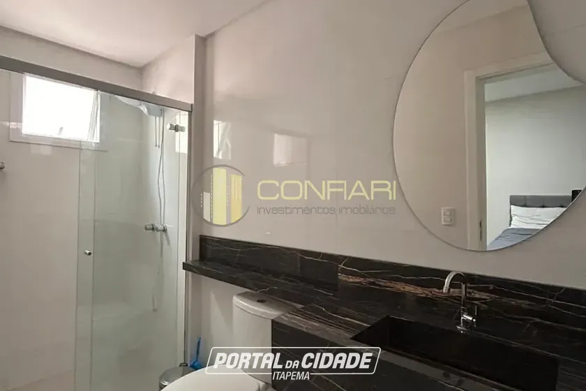 Apartamento para alugar - 132m&sup2; - Meia praia