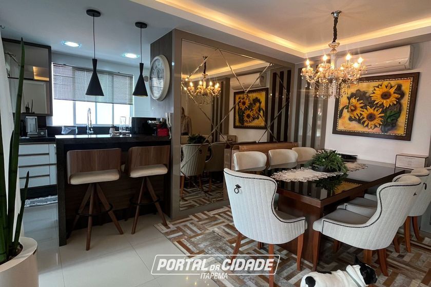 Apartamento &agrave; venda - 120m&sup2; - Meia Praia