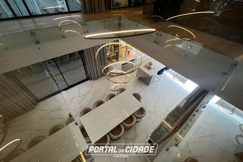Casa &agrave; venda - 650m&sup2; - Regi&atilde;o das Praias