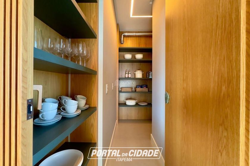 Apartamento &agrave; venda - 264m&sup2; - Meia Praia