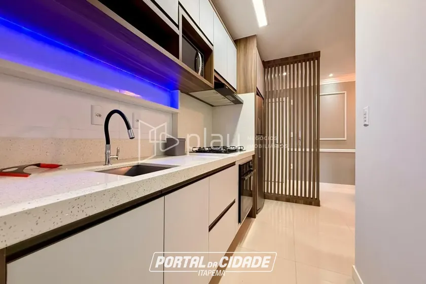 Apartamento &agrave; venda - 70m&sup2; - Meia Praia