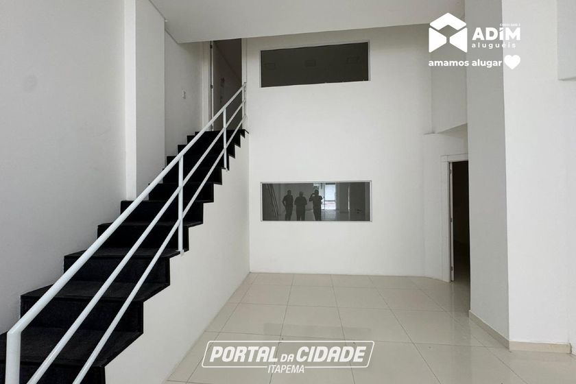 Sala Comercial para alugar - 150m&sup2; - Meia Praia