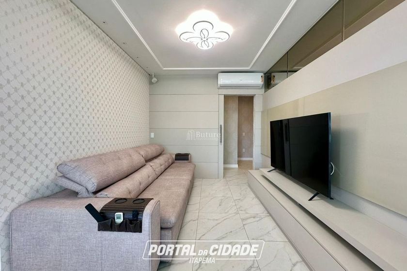 Apartamento &agrave; venda - 137m&sup2; - Meia Praia
