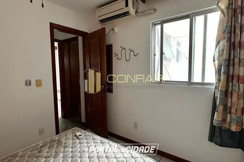 Apartamento para alugar - 70m&sup2; - Meia Praia