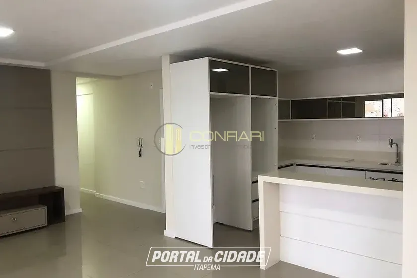 Apartamento &agrave; venda - 145m&sup2; - Meia Praia